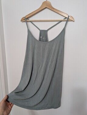 Vie Active Medium Tank Top Racer Back Straps Pastel Green Oversized Flowy Yoga